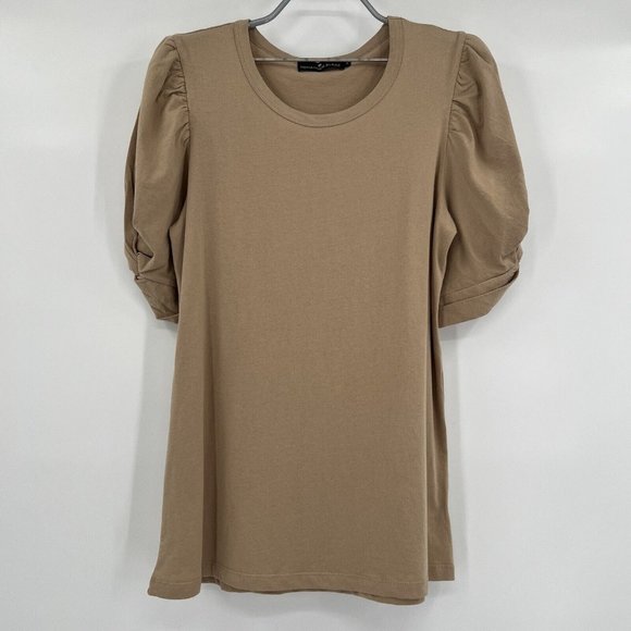 Tuckernuck Tops - Pomander Place Tuckernuck Tan Vesty Short Sleeve Crew Neck T-Shirt Top Tee sz M